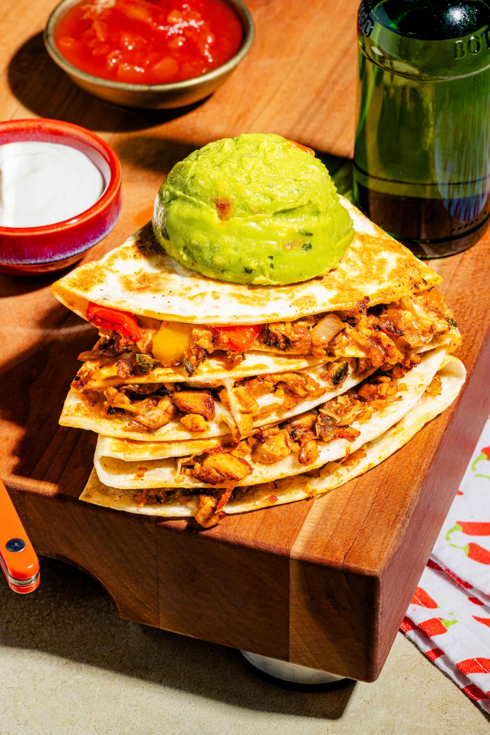 Recette de quesadillas au poulet avec guacamole maison