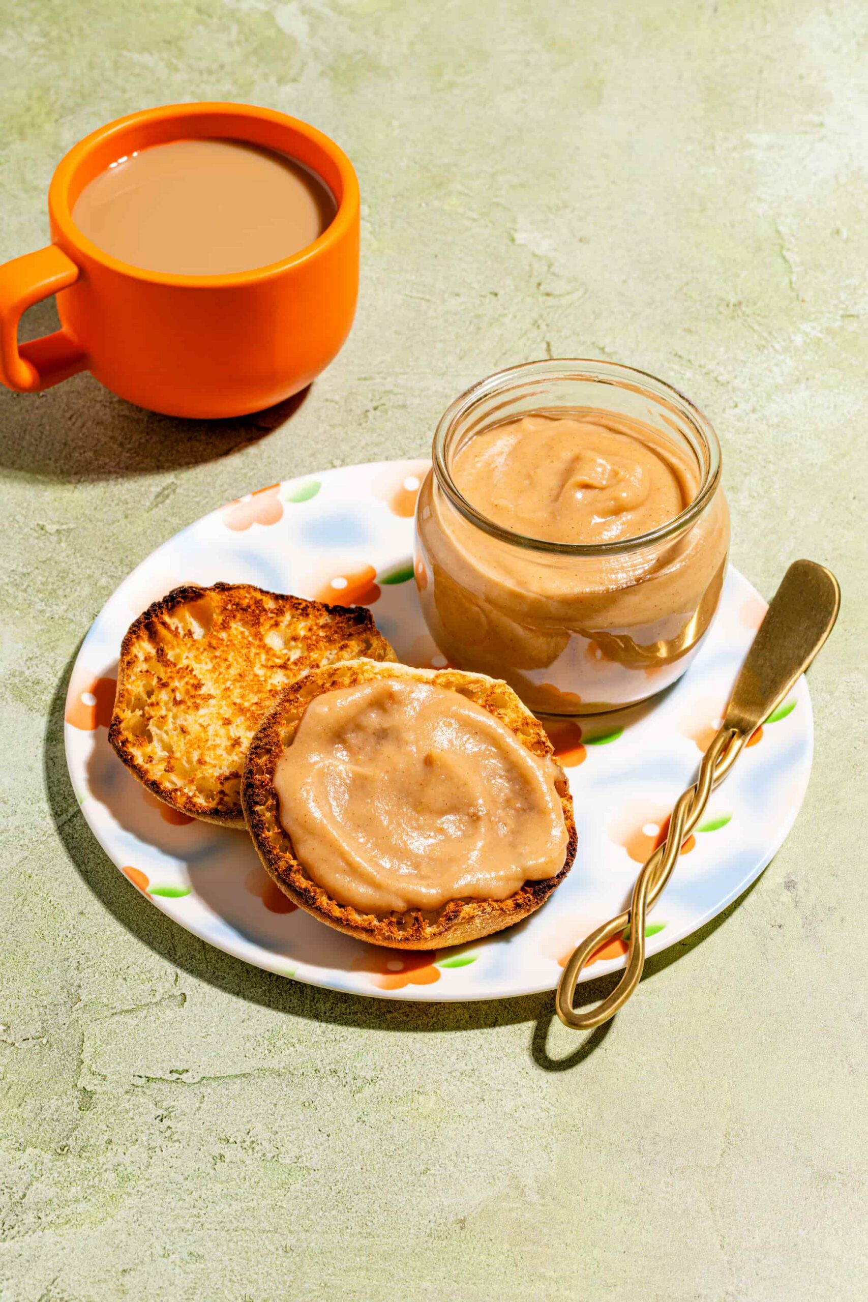 Beurre de poire maison onctueux avec sirop d'érable du Québec