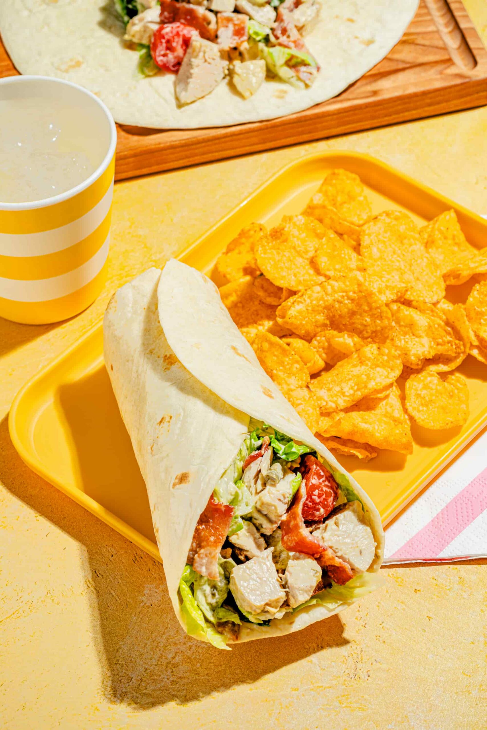 Wrap au poulet César réconfortant