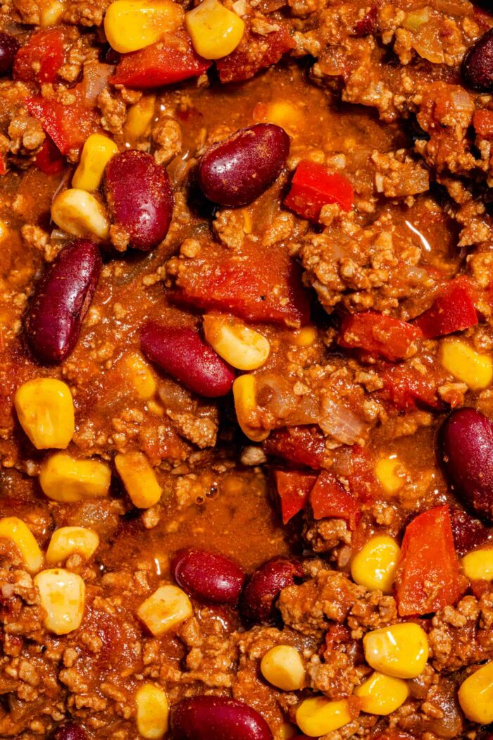 Chili au boeuf et aux fèves rouges dans un bol
