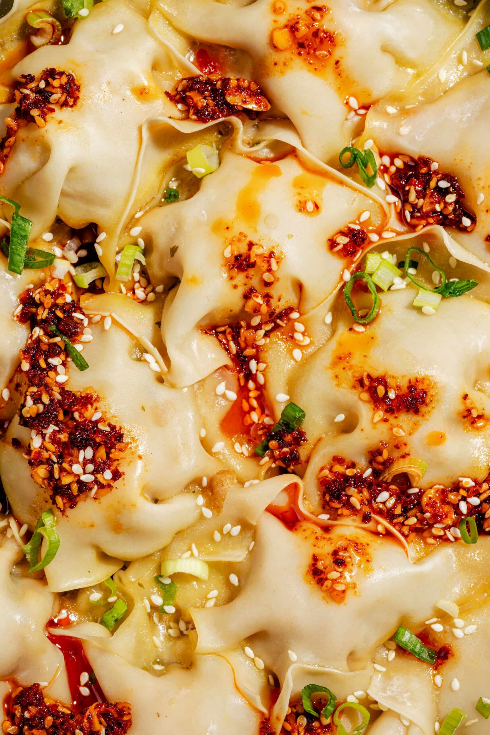 Lazy dumplings asiatiques servis dans une poêle bleu