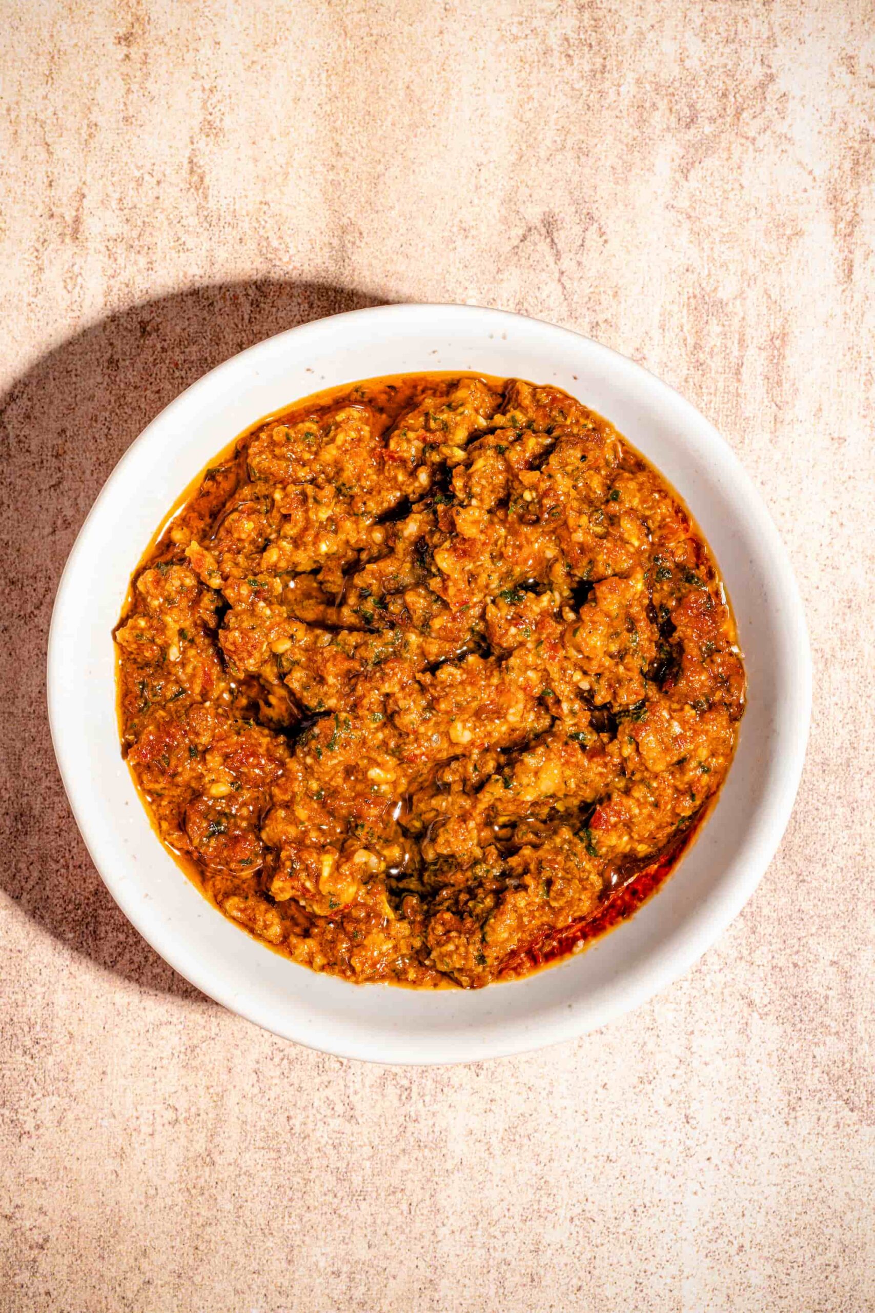 Recette de pesto rosso dans un bol